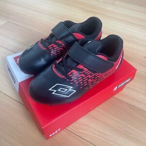 Lotto Soccer shoes (cleats)